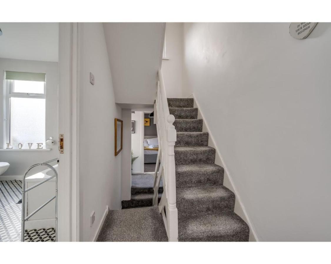 Central Belfast Apartments Ravenhill Экстерьер фото